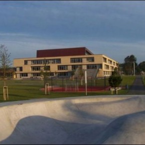 ¡Quiten el nombre de AP Møller de la escuela danesa en Schleswig! ¡Quiten el nombre de AP Møller de la escuela danesa en Schleswig!